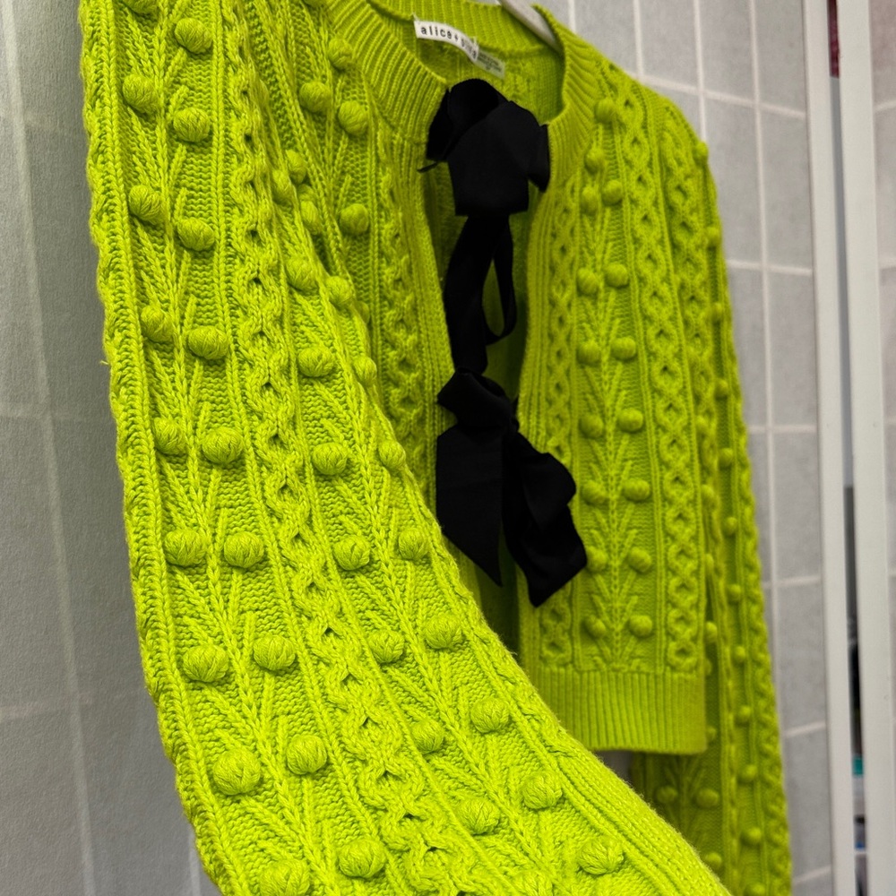 Alice + Olivia Kitty Puff Sleeve Lime Green Sweater Bow Detail Wool Blend - Picture 6 of 9